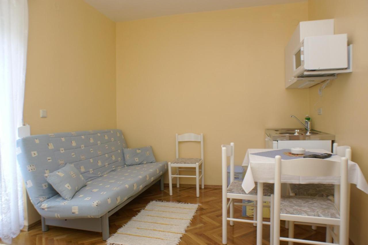 Apartments With A Parking Space Vodice - 4172 Bilik gambar