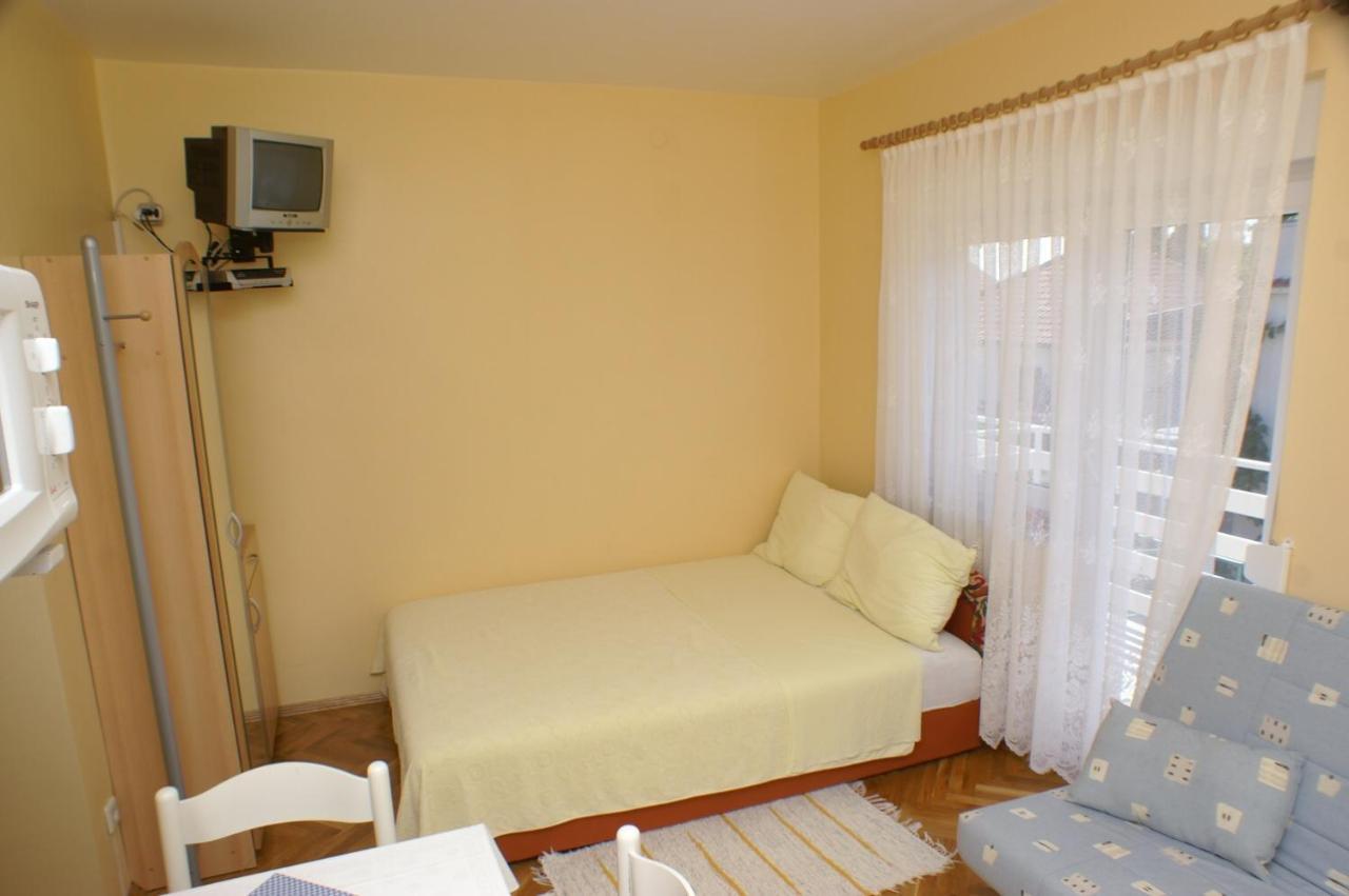 Apartments With A Parking Space Vodice - 4172 Bilik gambar